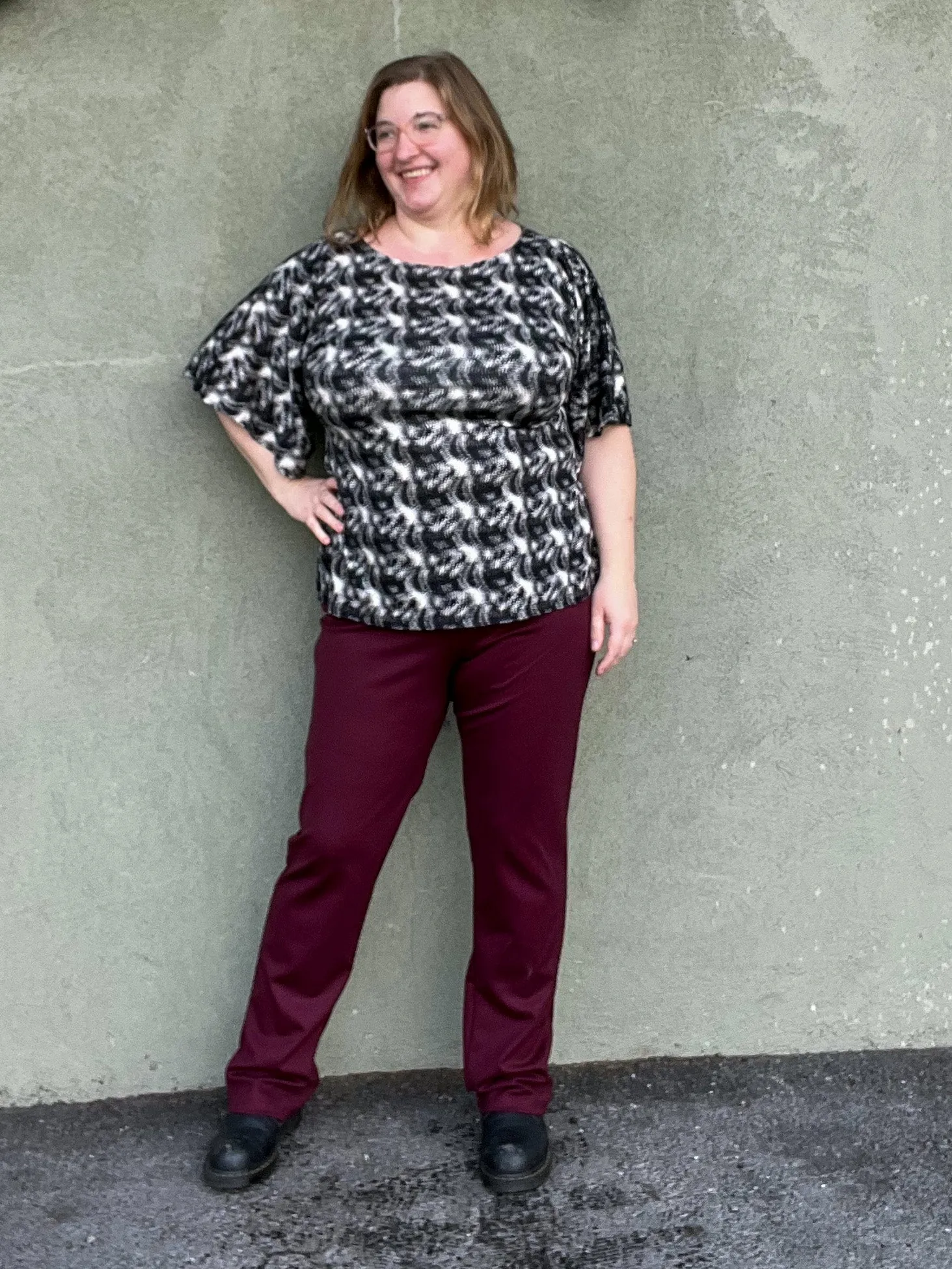 Kelsi Pant in Burgundy Ponte